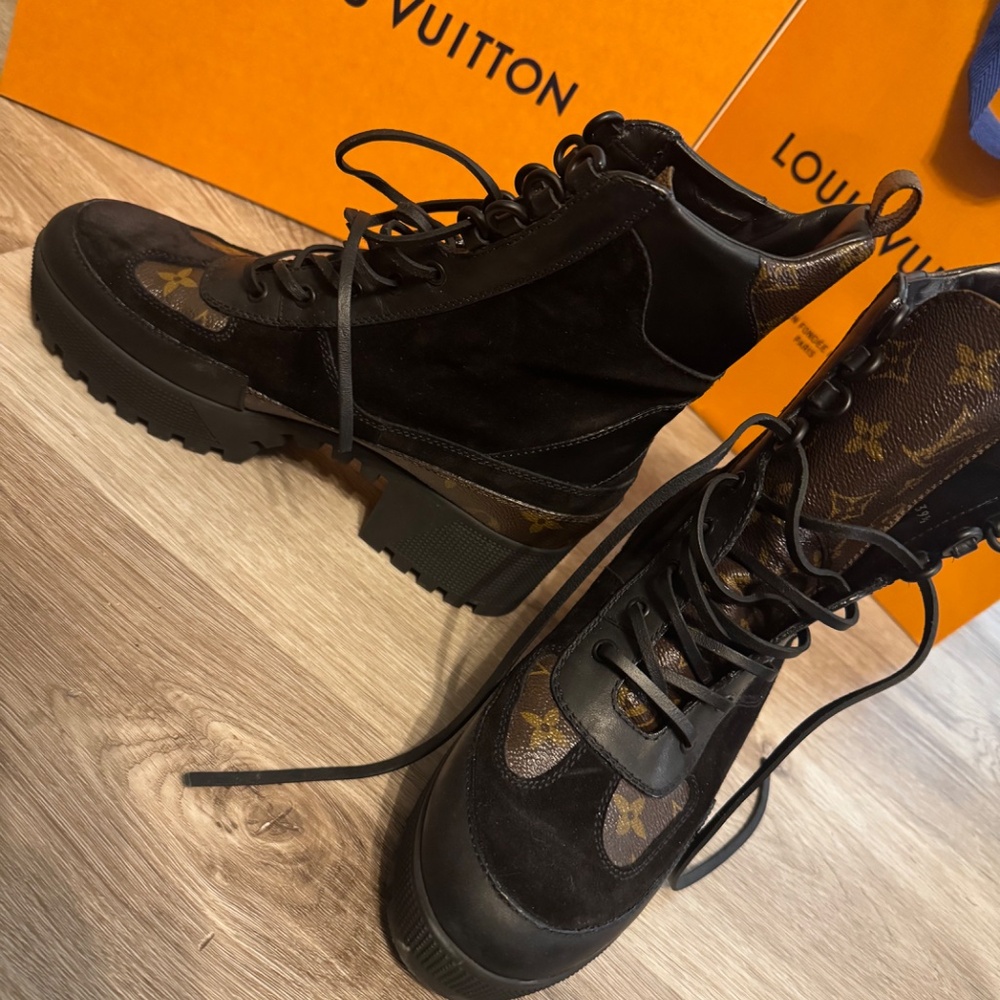 Louis Vuitton Laureate Desert Boots - Picture 4 of 6